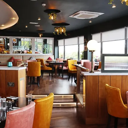 伟大民族南方苑酒店 3*