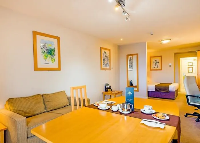 伟大民族南方苑酒店 酒店 Limerick Junction