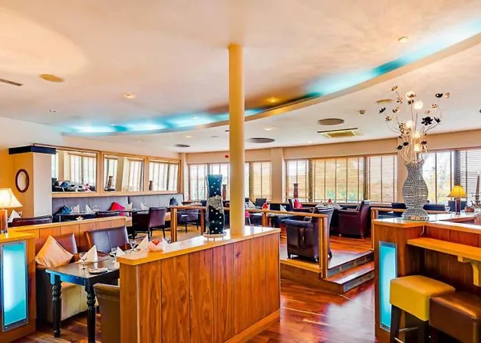 伟大民族南方苑酒店 3*