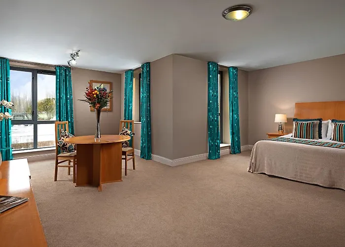 伟大民族南方苑酒店 Limerick Junction